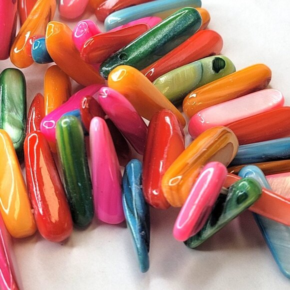 Colourful Shell Chunky Quart Chips Necklace - Picture 3 of 10